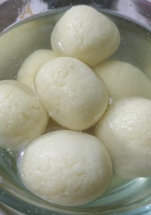 ক্লাসিক রসগোল্লা(classic rasogolla recipe in Bengali) রেসিপির প্রধান ছবি