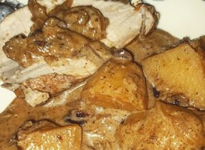 Une photo de Longe de porc, sauce moutarde et airelles