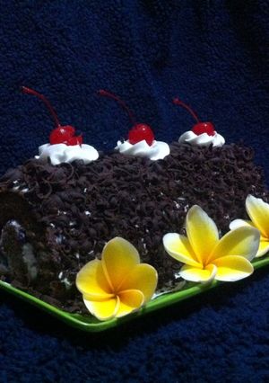 Foto resep Black Forest Roll Cake