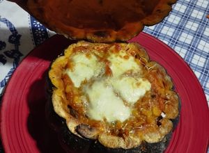 Una foto de Cabutia relleno con carne vacuna y más