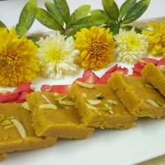 A picture of Besan burfi.