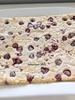 A picture of White Chocolate Raspberry Squares.