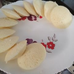 A picture of Rava IDLI.