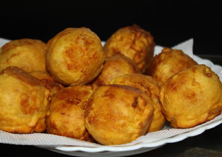 How to Make Homemade Aloo Vada (Potato Fritters)