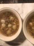 Sticky rice ball in sweet mung bean & barley soup