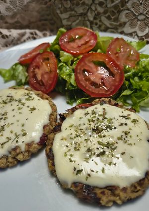 Una foto de Hamburguesas De Arveja Texturizada / Receta Vegana