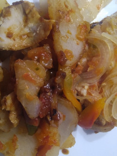 Una foto de Bifes de pollo a la cacerola