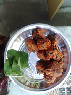 கருப்பு கொண்டை கடலை கீரை வடை (black chenna gram with Spinach vada Recipe in Tamil) செய்முறை முக்கிய புகைப்படம்