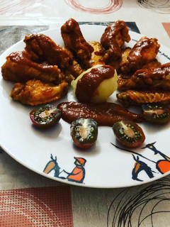 Una foto de Alas de pollo en salsa a la hortelana