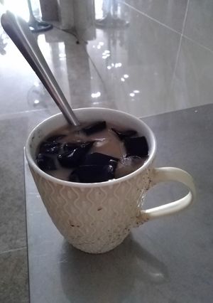 Hình của món Cà phê sữa hạt sương sáo đen.