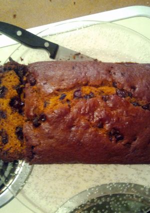 A picture of Chocolate chip pumpkin bread.