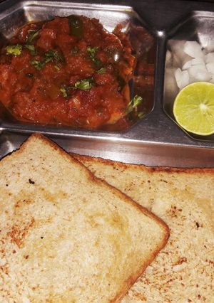 व्हीट ब्रेड विद भाजी(wheat bread with bhaji recipe in Hindi) रेसिपी मुख्य फोटो