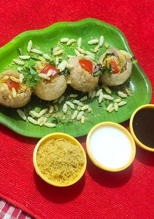 દહીં પૂરી રેસીપી મુખ્ય ફોટો