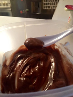 Una foto de Salsa de yogur de chocolate
