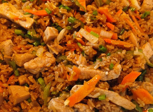 Una foto de Arroz wok con cerdo (arroz chino)