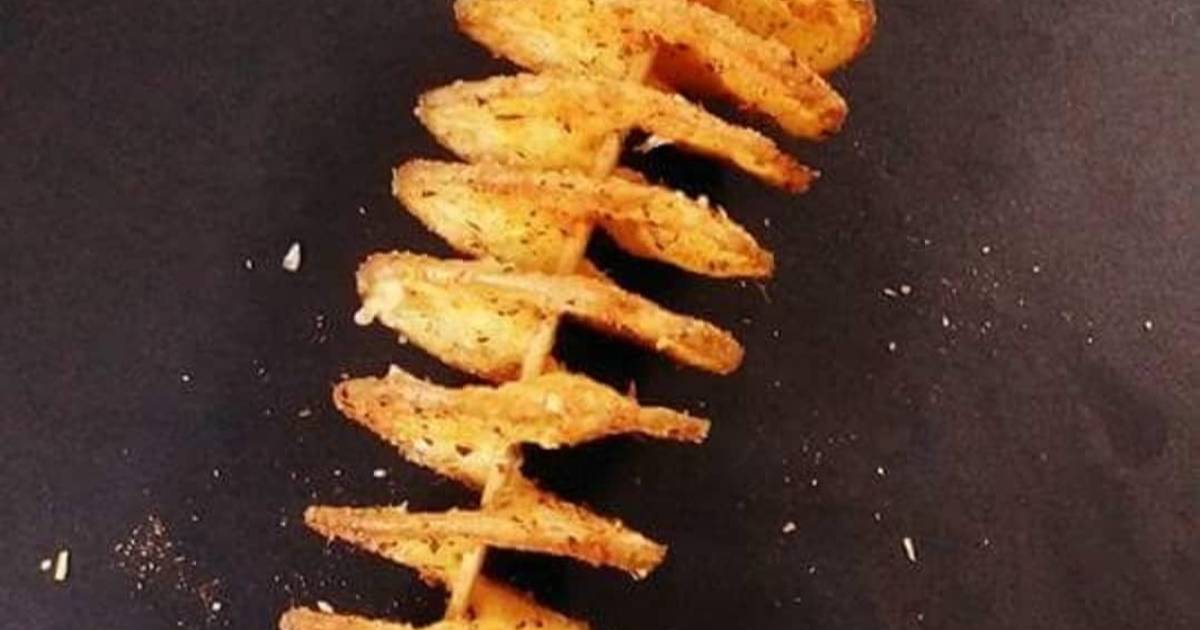 Easy Tornado Potato Recipe: Crispy Spiralized Potatoes Are Fun