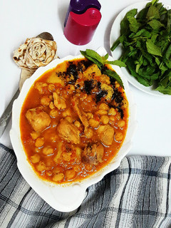 عکسی از دستور آبگوشت مرغ ساده و راحت