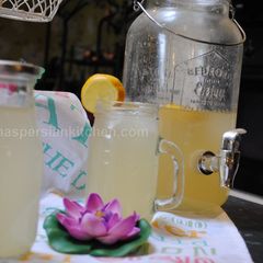 A picture of Fennel sharbat with cardamom.
