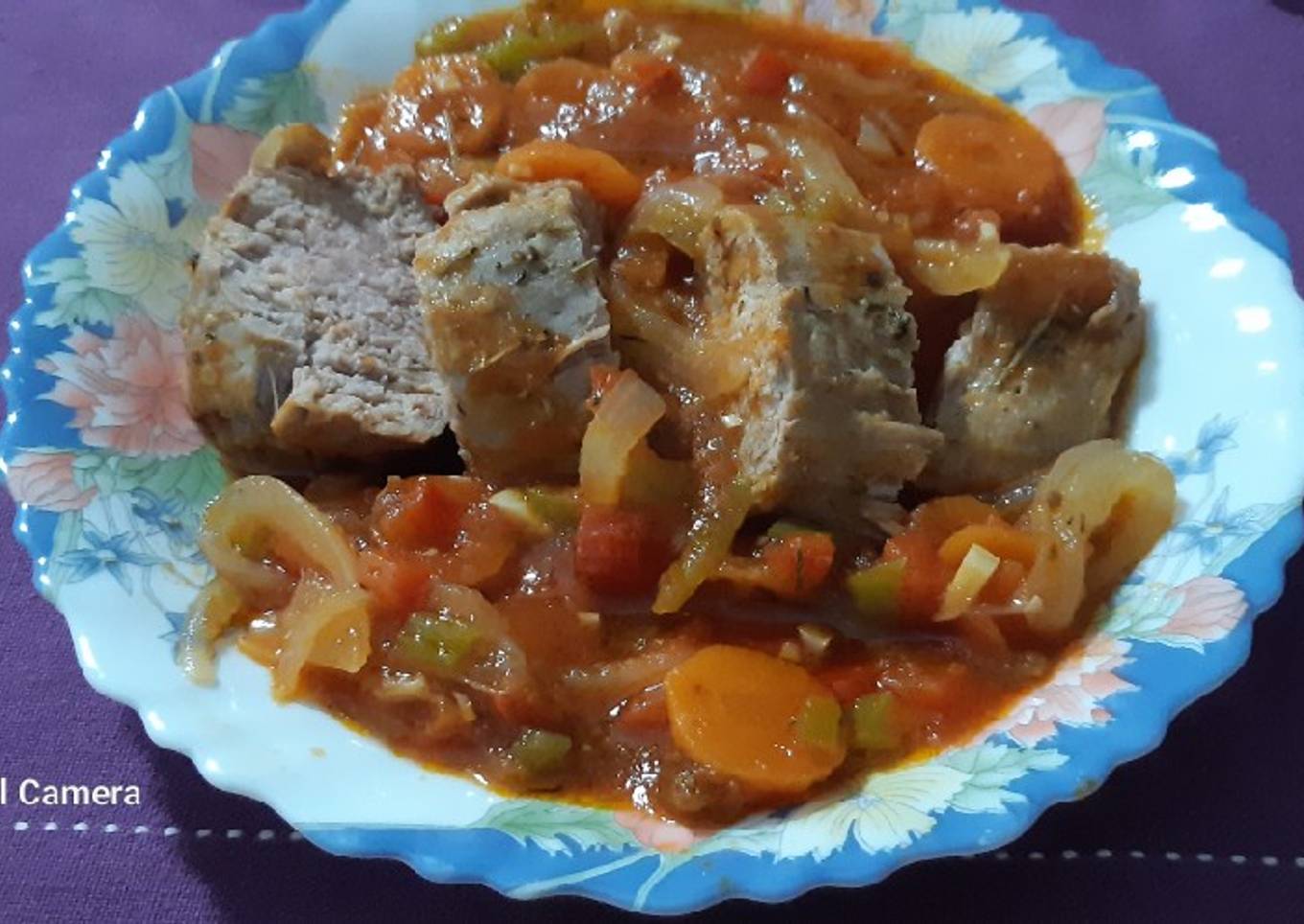 Solomillo de cerdo al brandy, con verduras