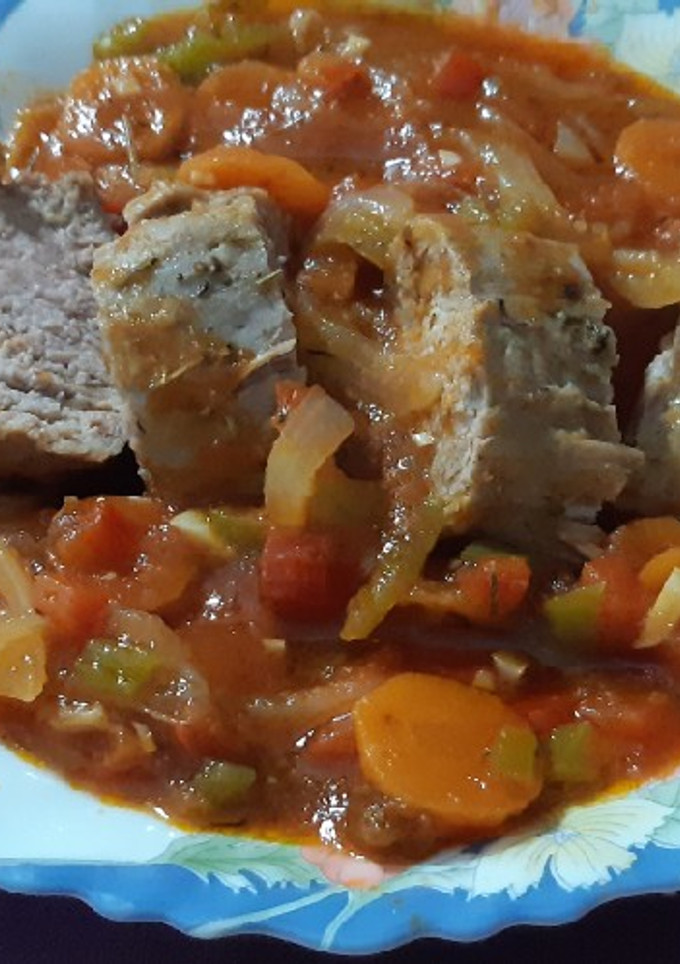 Una foto de Solomillo de cerdo al brandy, con verduras