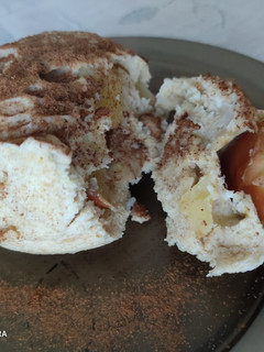 Una foto de Muffins de manzana y canela