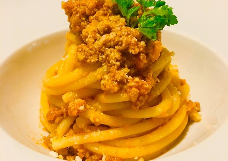 Ragù alla bolognese (con bucatino Pastarmando)