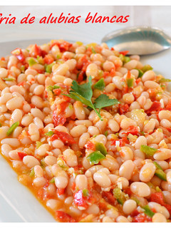 Una foto de Ensalada fría de alubias blancas.