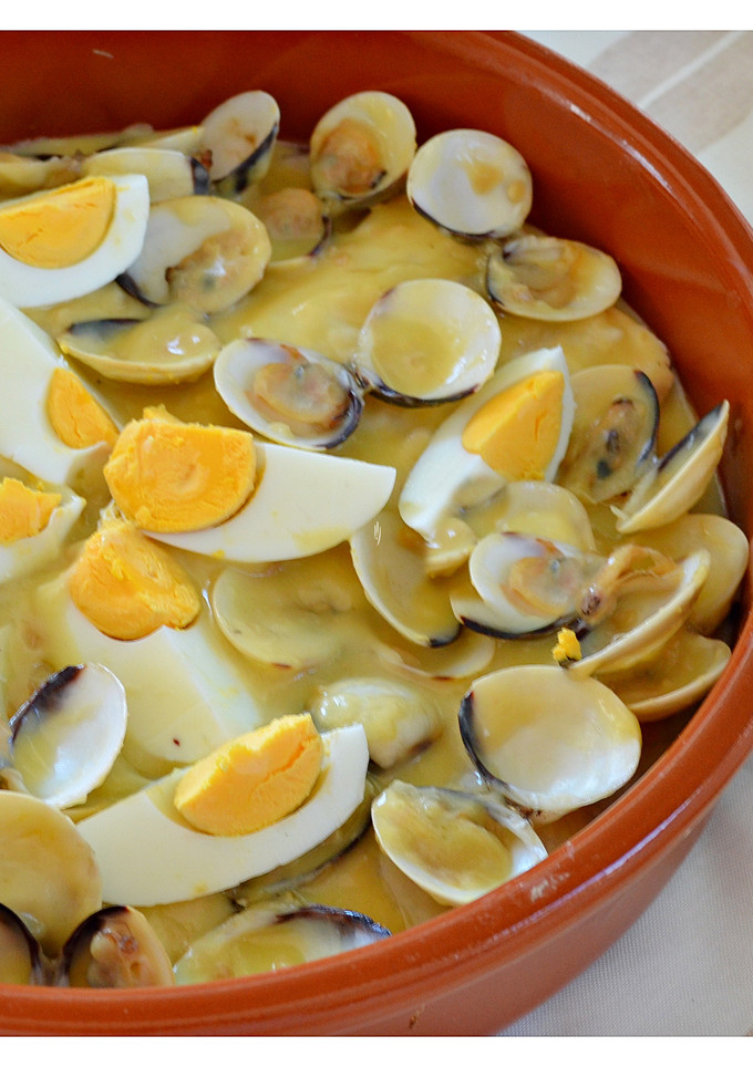 Una foto de Cazuela de merluza a la koskera (Thermomix)
