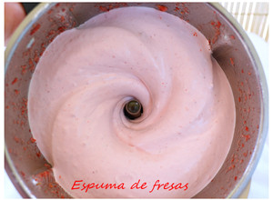 Foto principal de Espuma de fresas (Thermomix)