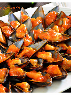Una foto de Mejillones en salsa picante