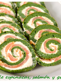 Foto principal de Rollo de espinacas, salmón y queso