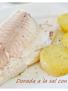 Una foto de Dorada a la sal con patatas (Thermomix)