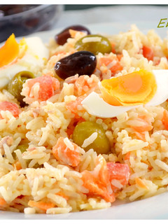 Una foto de Ensalada de arroz con mayonesa (Thermomix)