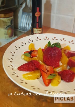 Foto di Macedonia di arance e fragole al balsamico di marsala ♡