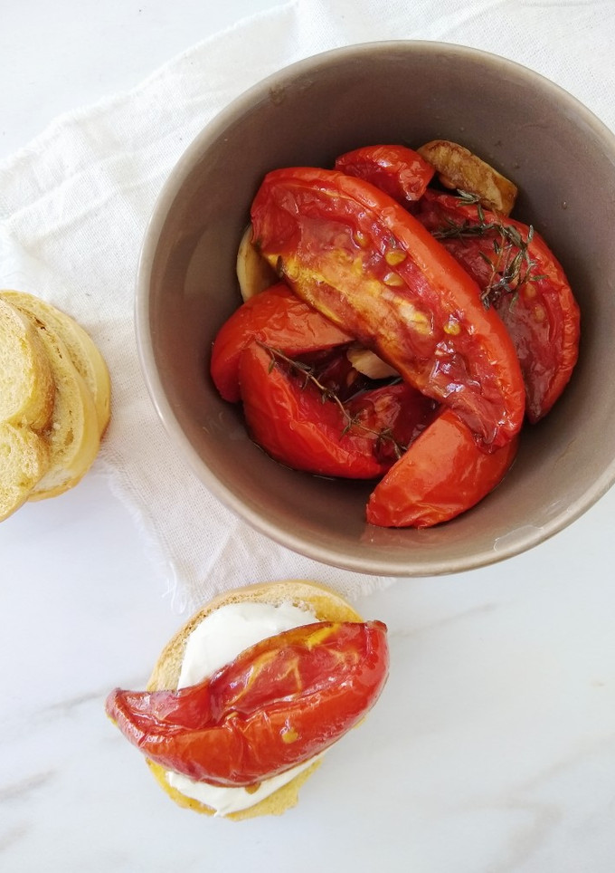 Una foto de Tomates confitados