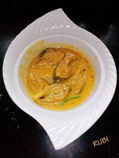কাচ্চা ইলিশ(Kaccha Ilish recipe in bengali) রেসিপির প্রধান ছবি