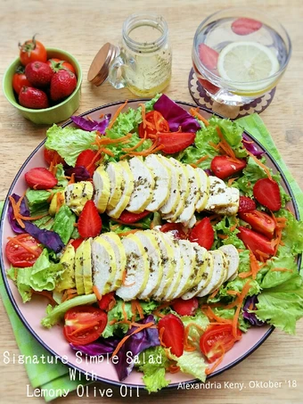 Langkah Gampang Menyiapkan Resep  Signature Simple Salad With Lemony Olive Oil Dressing yang Menggugah Selera, Bikin Ketagihan