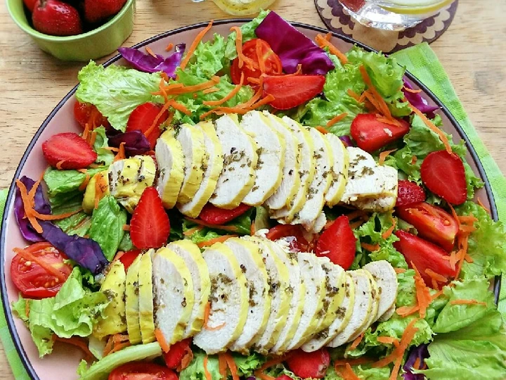 Langkah Gampang Menyiapkan Resep  Signature Simple Salad With Lemony Olive Oil Dressing yang Menggugah Selera, Bikin Ketagihan