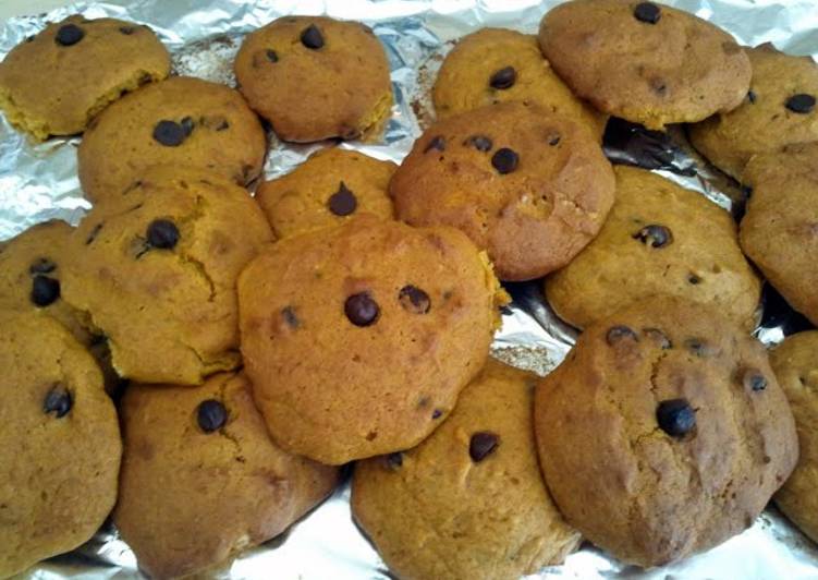 Steps to Cook Speedy Chocolate Chip Pumpkin Cookies
