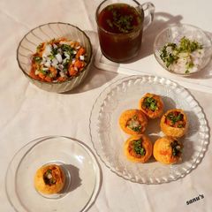 A picture of Chaat Masala Golgappa.