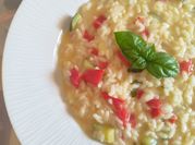 Una foto di risotto peperone