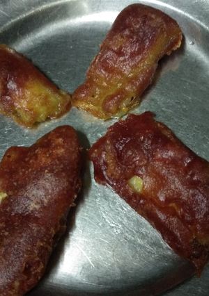 કેળા ના ભજીયા(kela na bhajiya recipe in gujarati) રેસીપી મુખ્ય ફોટો