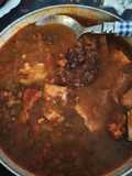 Lentejas con morcilla, chorizo y costillas
