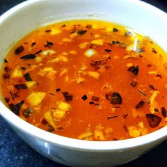 A picture of Quick ginger and garlic soup.