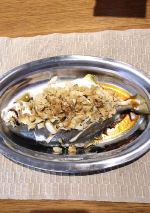 A picture of Garlicky Steamed Pomfret.