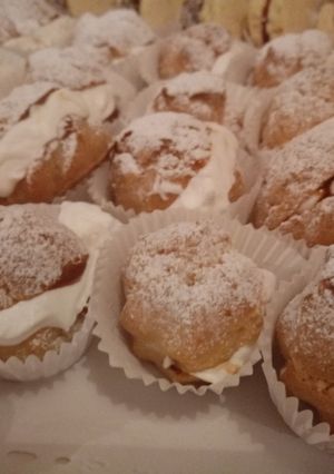 Una foto de Repollitos / profiteroles
