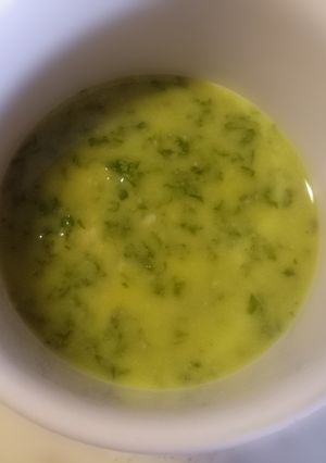 A picture of Simple parsley sauce.
