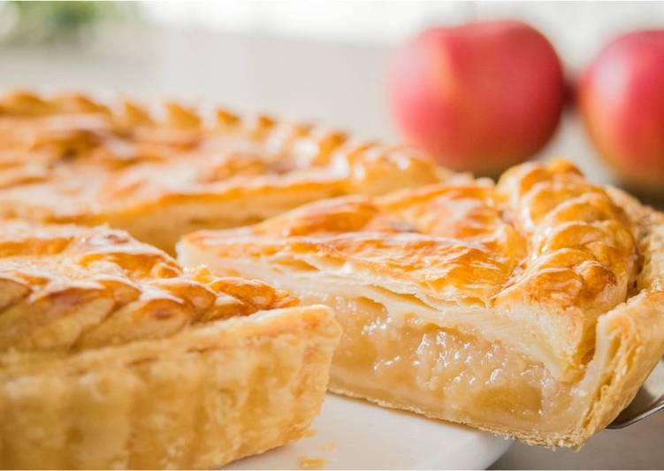 Apple Pie (Puff Pastry Dough) Apple Pie (Puff Pastry Dough)