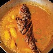A picture of M'tsolola (banana and fish stew)(Comoros).