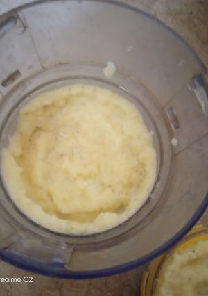A picture of Eid ki tayarian adrak lehsan paste.